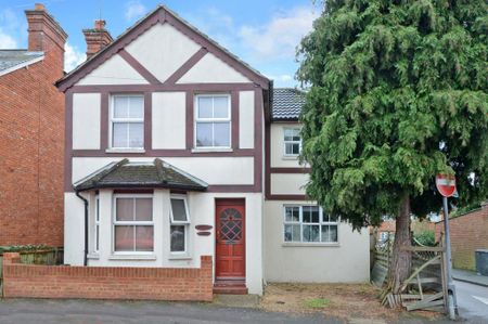 1 bedroom in a house share to rent - Photo 5