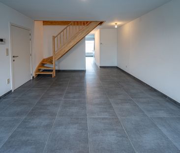 Duplexappartement met groot terras in het centrum van Schriek. - Photo 1