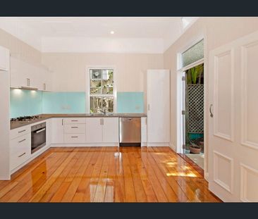 20 Nott Street, Red Hill, Qld 4059 - Photo 1