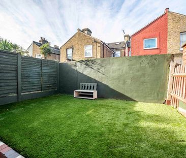 5 Bed Terraced House, Warwick Road, E15 - Photo 1