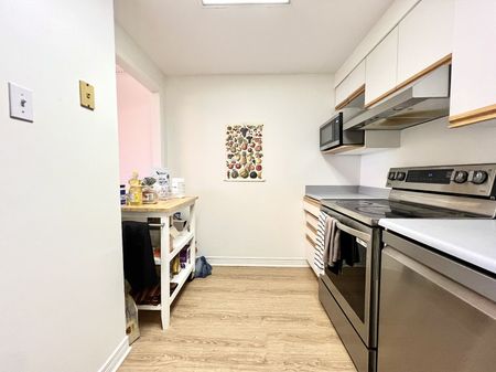 939 North River Rd - Photo 3