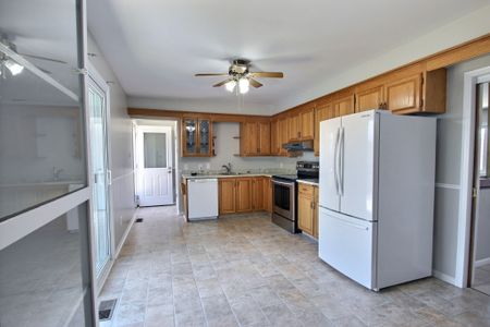 125 Dickson, Moncton, NB, E1E 2P7, Canada - Photo 3