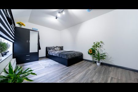 Room in a Shared House, Cranmore Road, BR1 - Photo 4