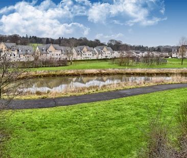 Stirling Road, Kilsyth - Photo 1