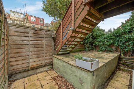 2 bedroom flat to rent - Photo 5