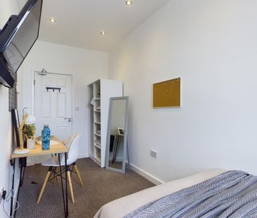 1 bedroom in a house share to rent - Photo 6