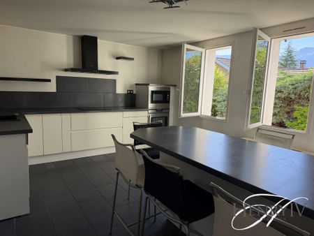 Location Maison 4 pièces 151m² ST NAZAIRE LES EYMES 38330 - Photo 4