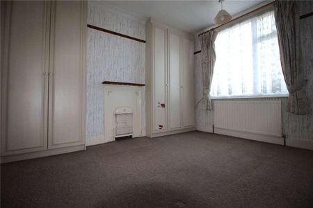 Lingfield Road, Gravesend, Kent, DA12 - Photo 2