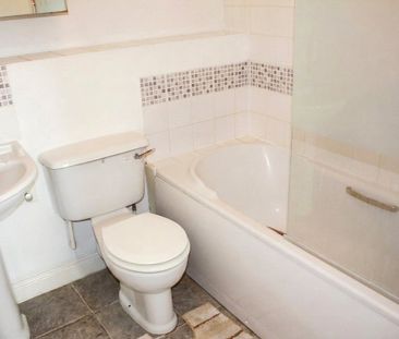 Alder Close, Lower Earley, Reading, Berkshire, RG6 - Photo 4