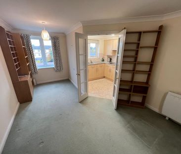 1 bedroom flat to rent - Photo 2