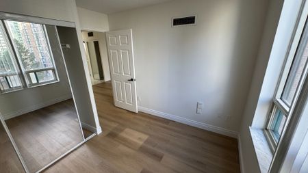 For Lease - 285 Enfield Place Unit# 511, Mississauga, Ontario - Photo 3