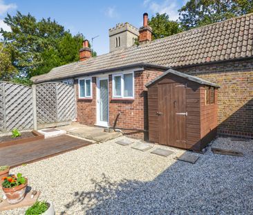 Crabbs Cottage, CM17, Old Harlow - Photo 6