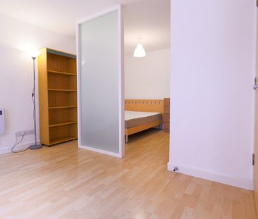 1 Bed Flat, Park Place, LS1 - Photo 2