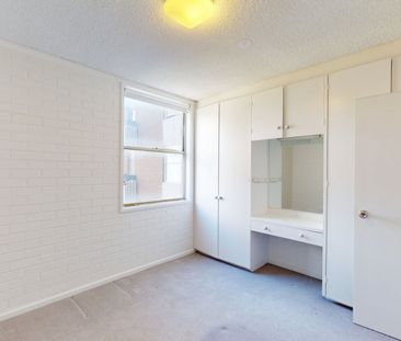 Live Opposite the Royal Children’s Hospital – Freshly Updated & Rea... - Photo 1