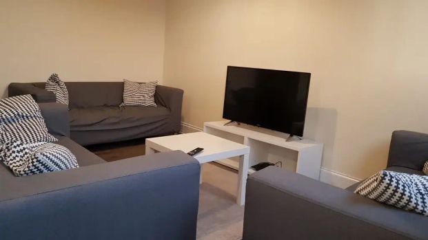 5 bedroom flat to rent - Photo 1