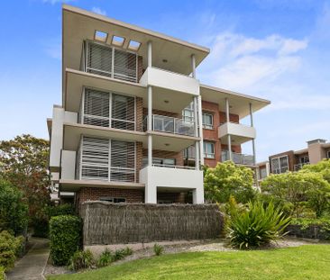 Spacious, Modern & Perfectly Positioned - Photo 6