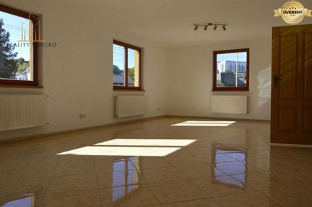 Prenájom domu v širšom centre Prešova – bývanie a podnikanie na jednom – Fotografia 2