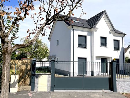 Location Appartement 3 pièces 70m² - Photo 2