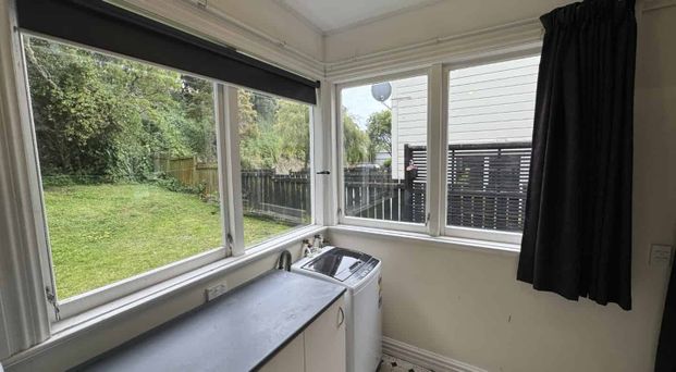 NICELY PRESENTED 4x bedroom, 2x bathroom home in a great location. - Photo 1