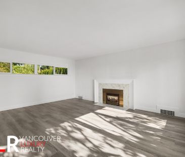 House in West Vancouver, BC - Photo 4