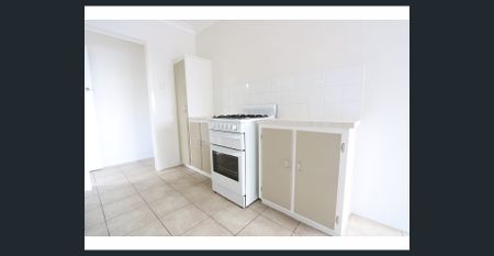 Boutique unit in Annerley - Photo 4