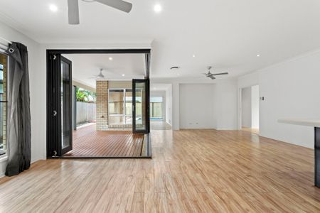 2 Sanctuary Grove Drive, Buderim QLD 4556 - House For Rent | Domain - Photo 2