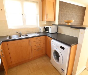 Southwell Close, Chafford hundred, Grays - Photo 2
