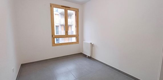 location Appartement T3 DE 66.22m² À RUNGIS - Photo 2