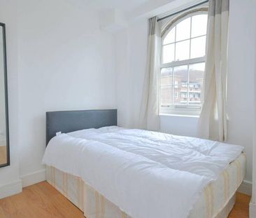 3 bedroom flat to rent - Photo 1