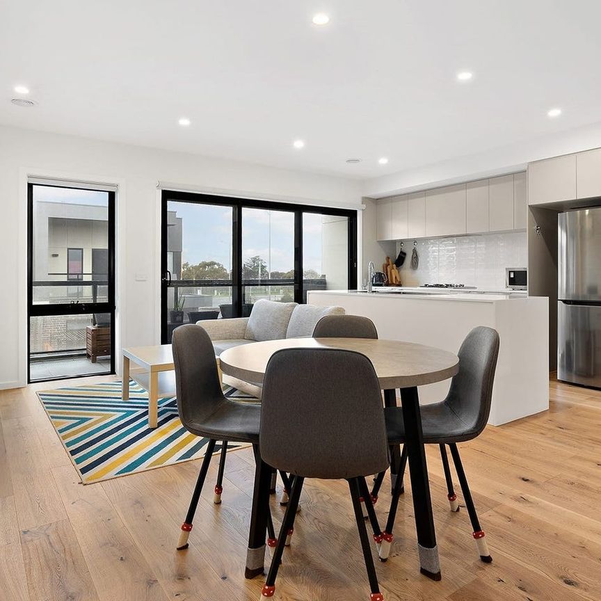 Lovely Home in the Alamanda Estate - Photo 1