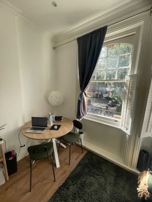 Studio Flat, Avonmore Road, W14 - Photo 1