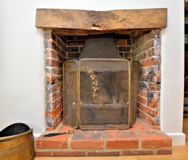 3 bedroom end of terrace house to rent - Photo 2