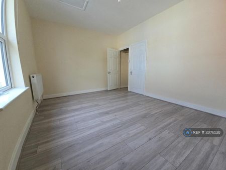 4 bedroom terraced house to rent - Photo 4