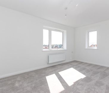 4 bedroom detached house to rent - Photo 5