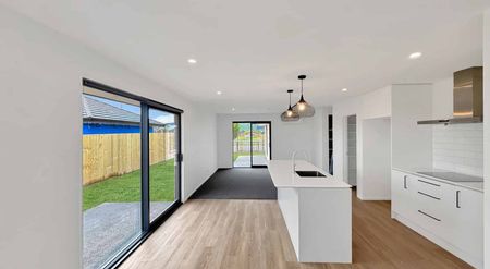 Milns Park Modern Living - Photo 2