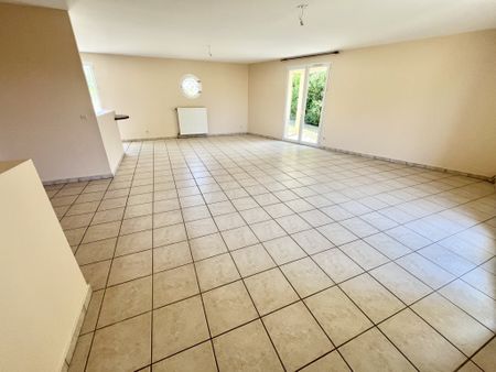 Location Maison 5 pièces 99m² COUZEIX 87270 - Photo 2