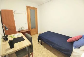 Carrer Isaac Peral, Burjassot, Valencian Community 46100