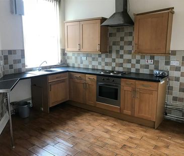 Flat to rent on - Photo 5