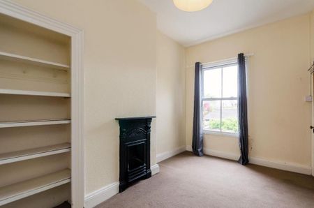 3 bedroom end of terrace house to rent - Photo 4