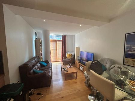 Trinity Gate, Guildford, Surrey, GU1 - Photo 2