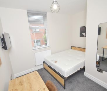 5 bedroom terraced house to rent - Photo 5