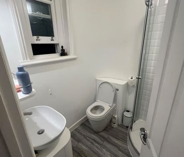 1 Bed Flat, Musard Road, W6 - Photo 6