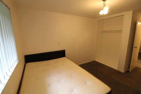 1 Bedroom Property To Rent - Photo 5