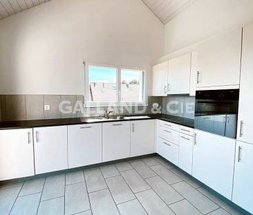 Appartement récent de 3½ pièces avec vue lac - Photo 1