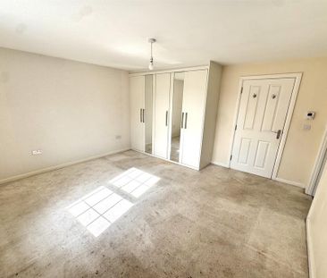 5 bedroom detached house to rent - Photo 3
