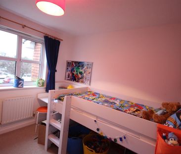 2 bedroom End Terraced to let - Photo 1