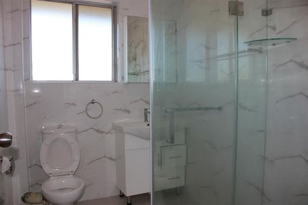 SPACIOUS 2 BEDROOM UNIT - Photo 5