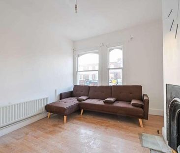 High Road Leytonstone, Leytonstone, E11 - Photo 1