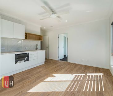 1 BEDROOM, AIR CONDITIONED UNIT ! - Photo 2