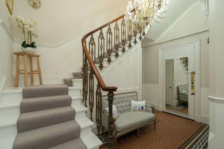 5 bedroom terraced house to rent - Photo 4